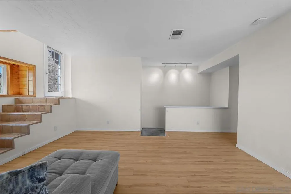 1124 Fresno Street #2 San Diego, CA 92110