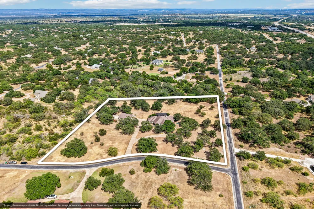101 Flint Rock Trail Spicewood, TX 78669