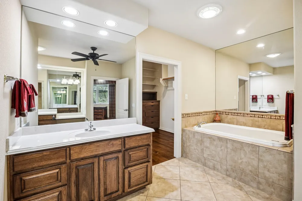101 Flint Rock Trail Spicewood, TX 78669