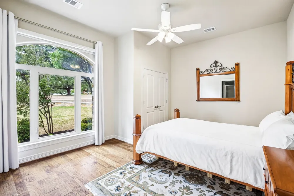 101 Flint Rock Trail Spicewood, TX 78669