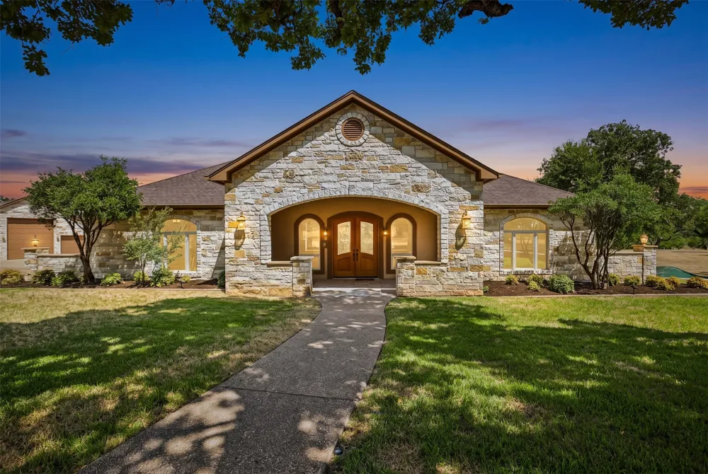 101 Flint Rock Trail Spicewood, TX 78669