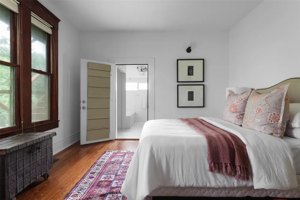 1917 Miles Avenue Austin, TX 78745