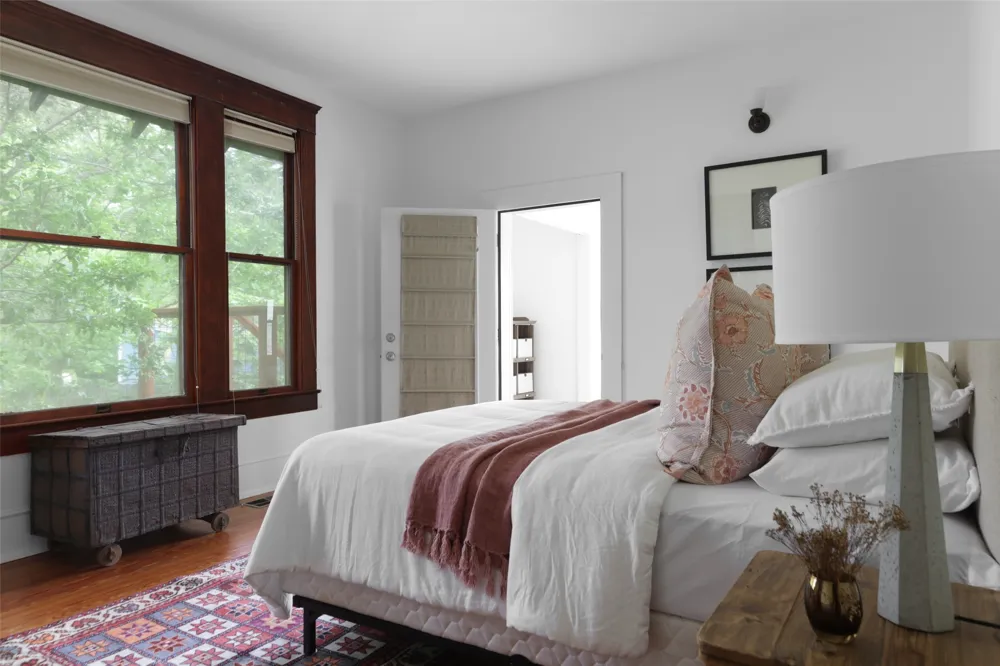 1917 Miles Avenue Austin, TX 78745