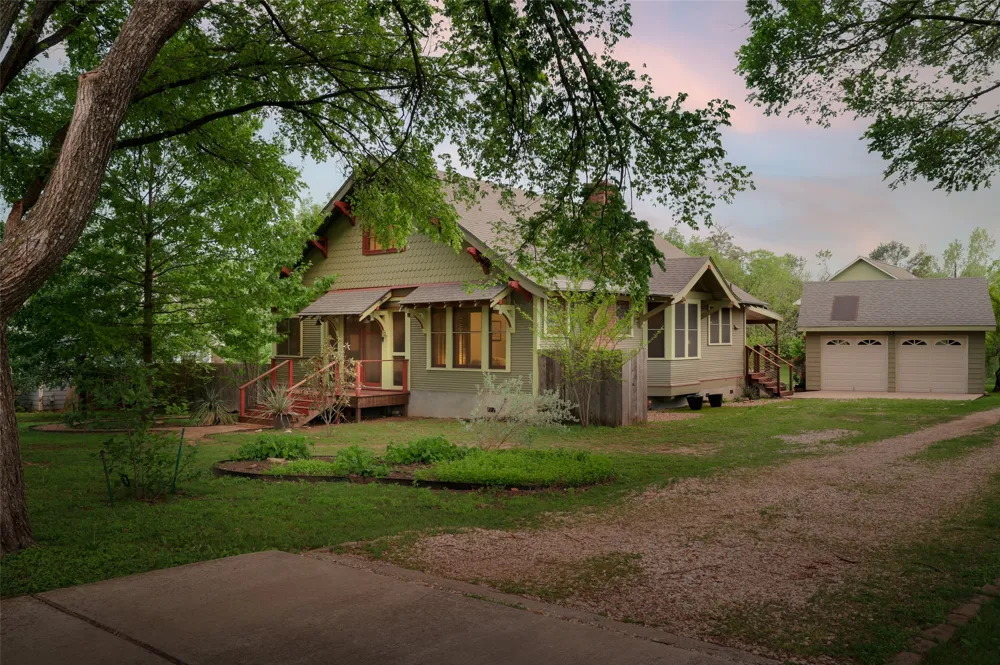 1917 Miles Avenue Austin, TX 78745