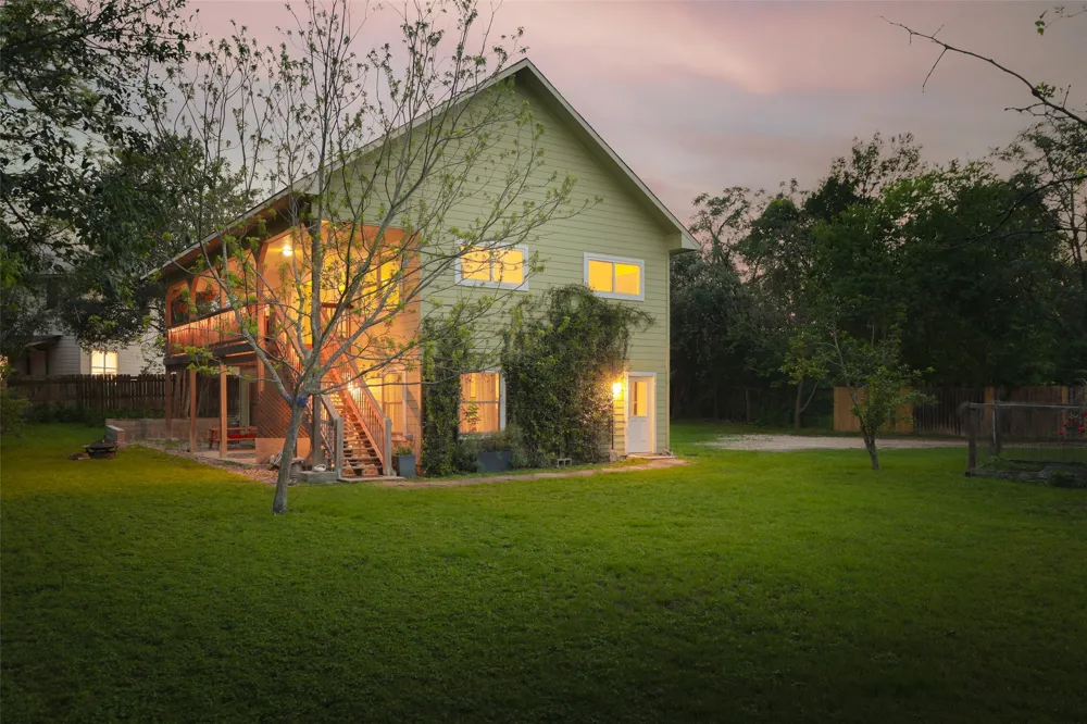 1917 Miles Avenue Austin, TX 78745