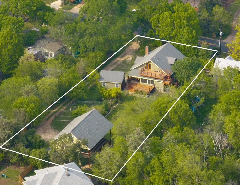 1917 Miles Avenue Austin, TX 78745