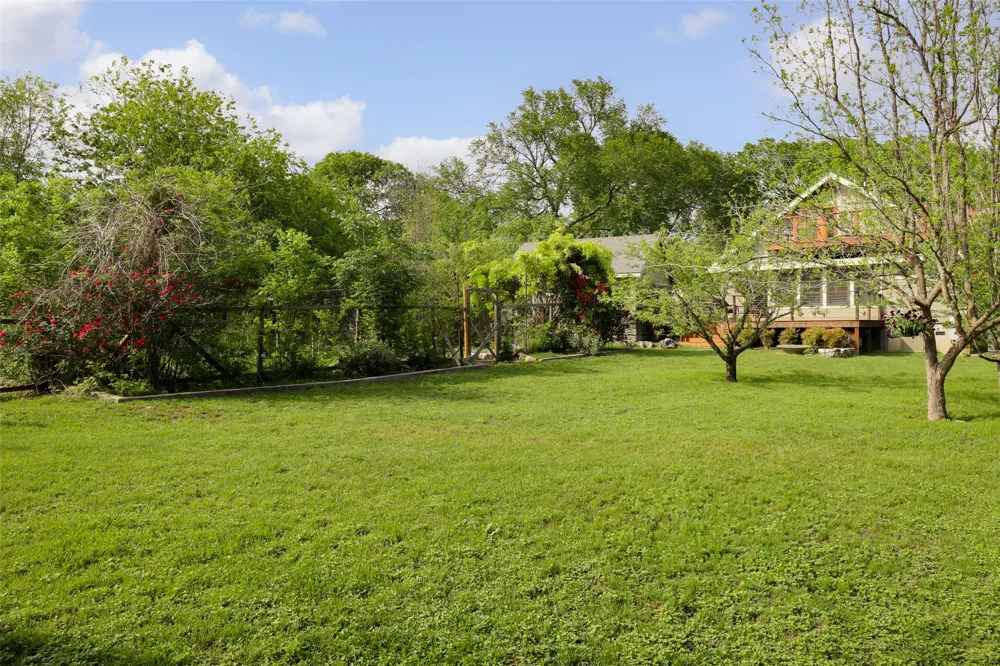 1917 Miles Avenue Austin, TX 78745