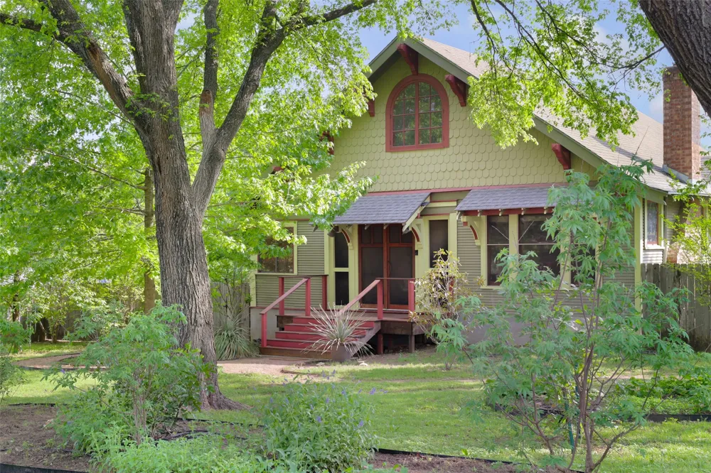 1917 Miles Avenue Austin, TX 78745