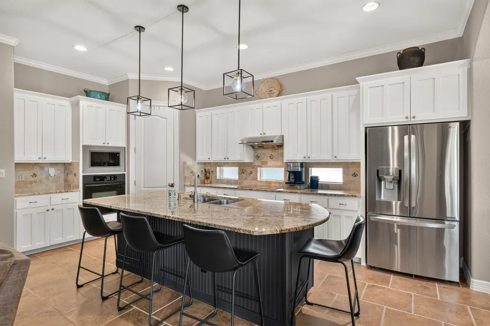 16 Swiftwater Trail The Hills, TX 78738