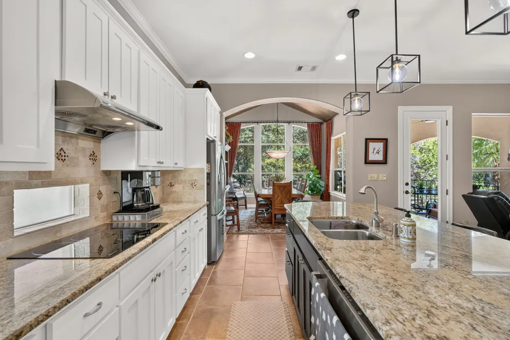 16 Swiftwater Trail The Hills, TX 78738