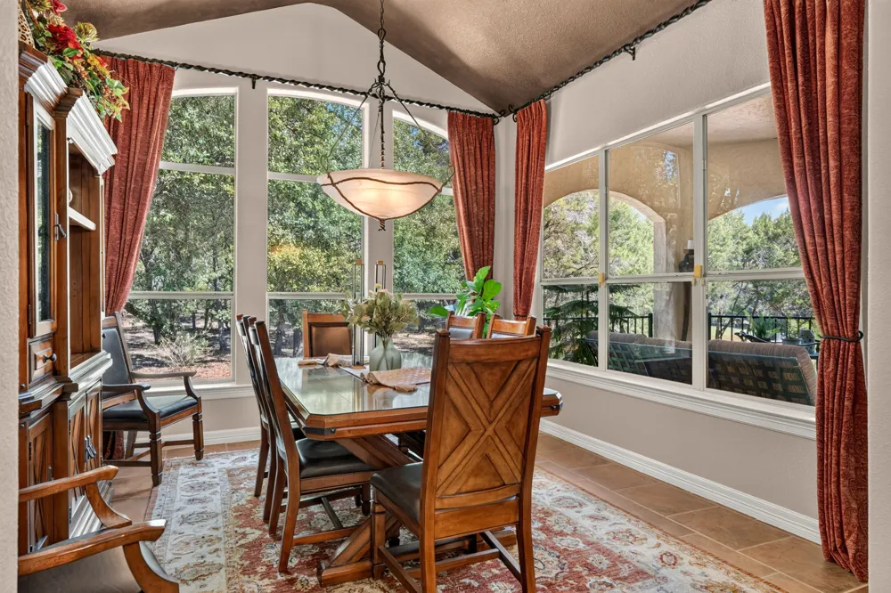 16 Swiftwater Trail The Hills, TX 78738