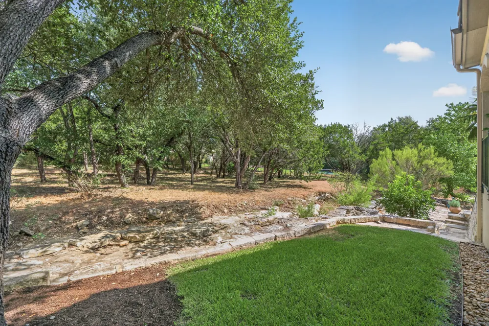 16 Swiftwater Trail The Hills, TX 78738