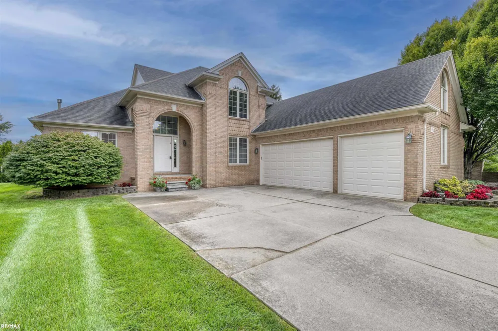 47042 Willingham Way Shelby Charter Township, MI 48315