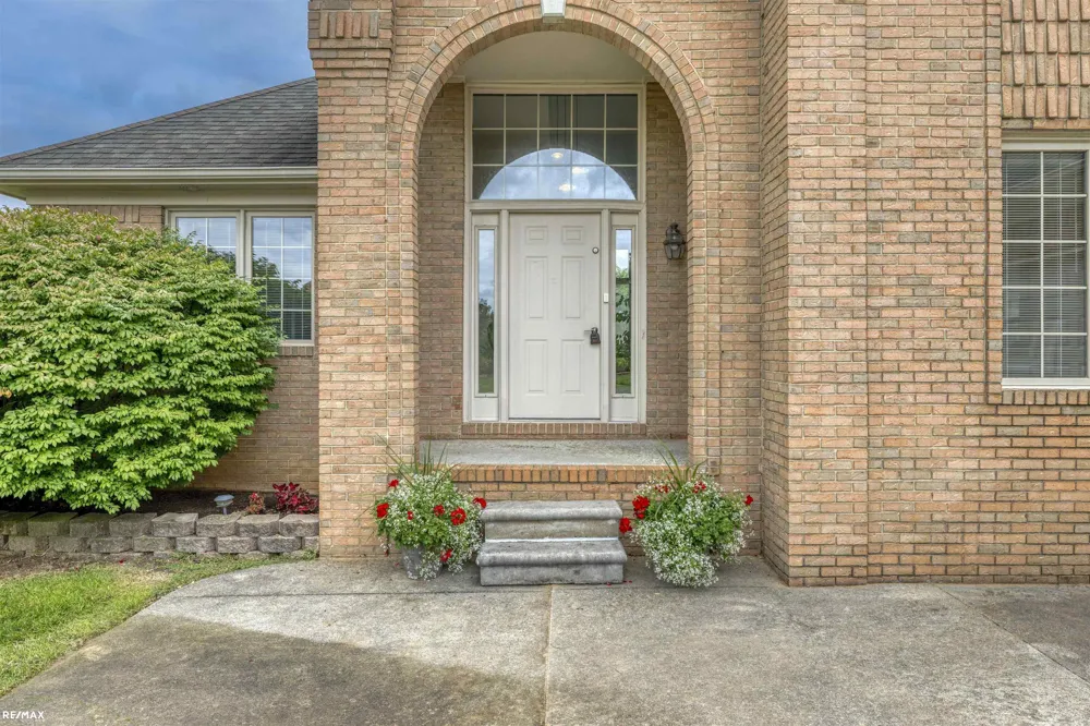 47042 Willingham Way Shelby Charter Township, MI 48315