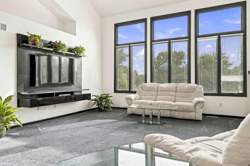 47042 Willingham Way Shelby Charter Township, MI 48315