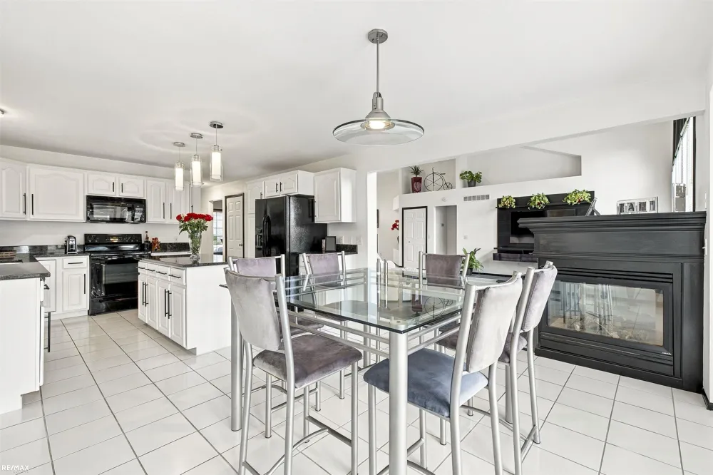 47042 Willingham Way Shelby Charter Township, MI 48315