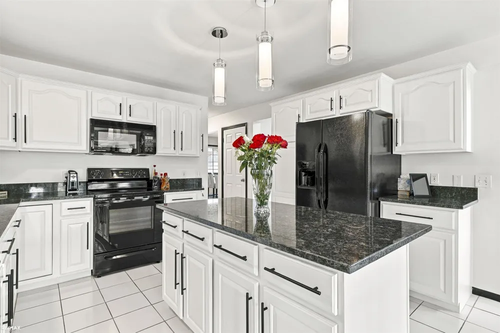 47042 Willingham Way Shelby Charter Township, MI 48315