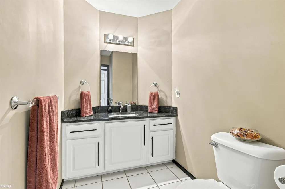 47042 Willingham Way Shelby Charter Township, MI 48315