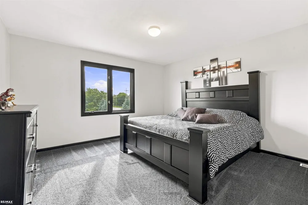 47042 Willingham Way Shelby Charter Township, MI 48315