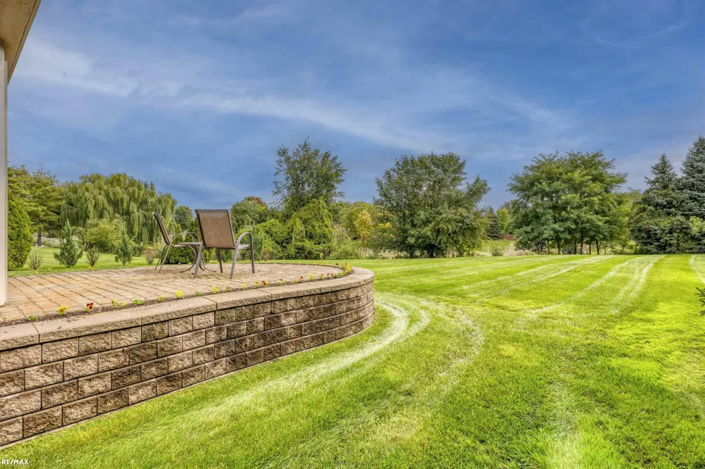 47042 Willingham Way Shelby Charter Township, MI 48315
