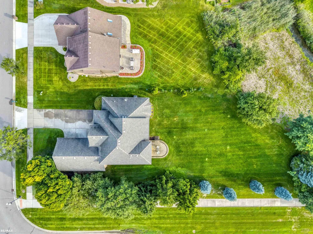 47042 Willingham Way Shelby Charter Township, MI 48315