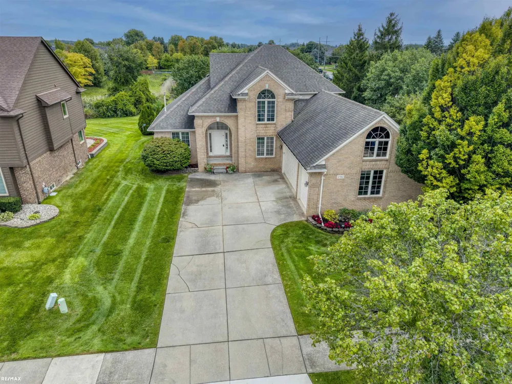 47042 Willingham Way Shelby Charter Township, MI 48315