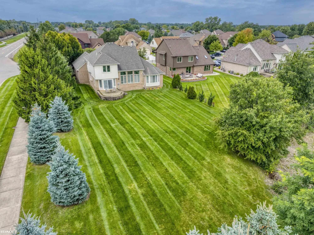 47042 Willingham Way Shelby Charter Township, MI 48315