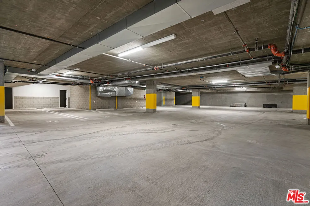 820 S Wilton Place #306 Los Angeles, CA 90005