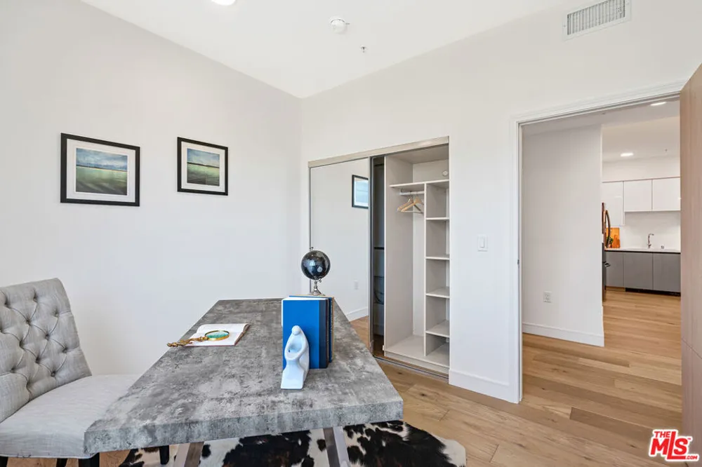 820 S Wilton Place #306 Los Angeles, CA 90005