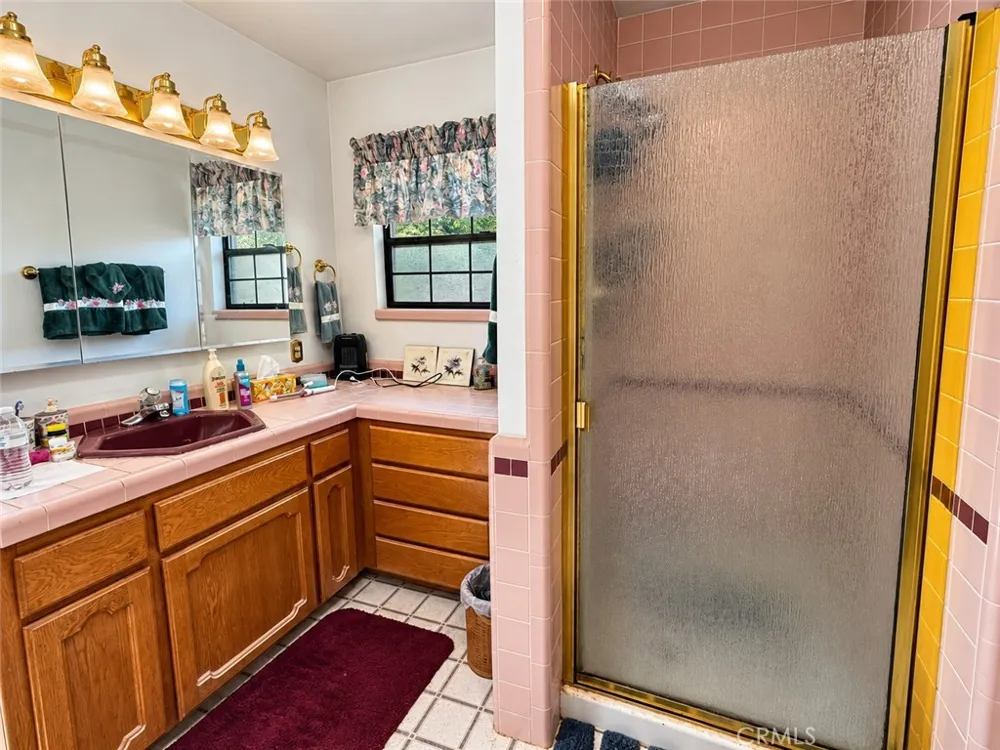 450 Oakvale Oroville, CA 95966