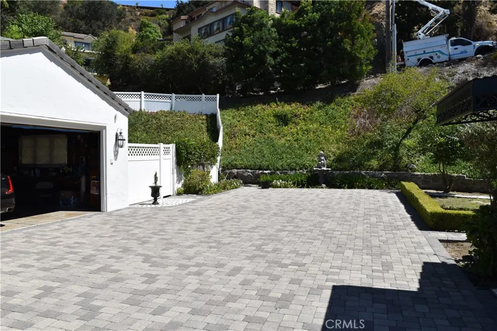 1620 Melwood Drive Glendale, CA 91207