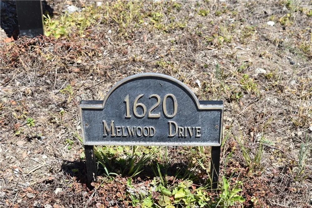 1620 Melwood Drive Glendale, CA 91207