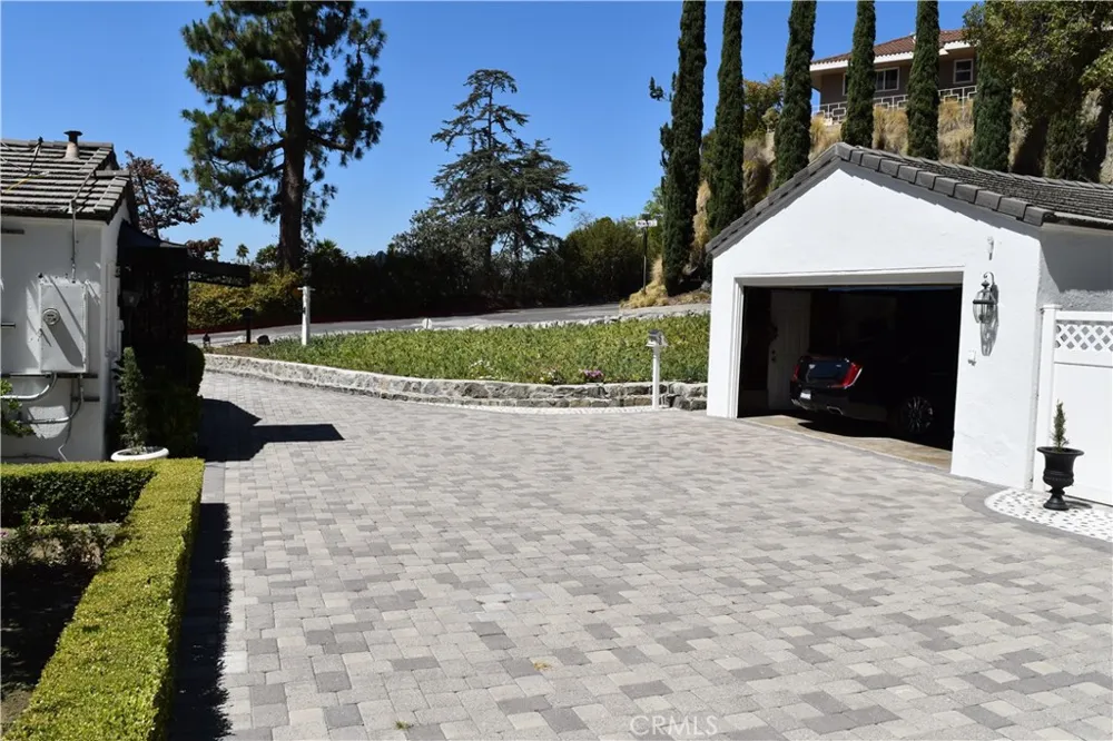 1620 Melwood Drive Glendale, CA 91207