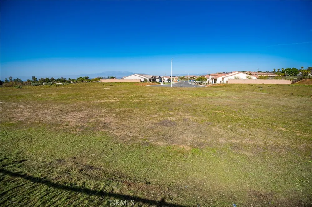 7955 Featherstone Court Riverside, CA 92506