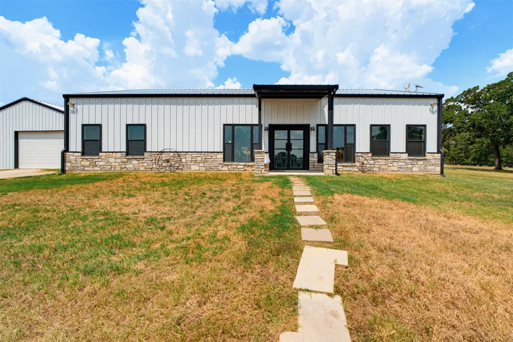 16905 Fm 112 Thrall, TX 76578