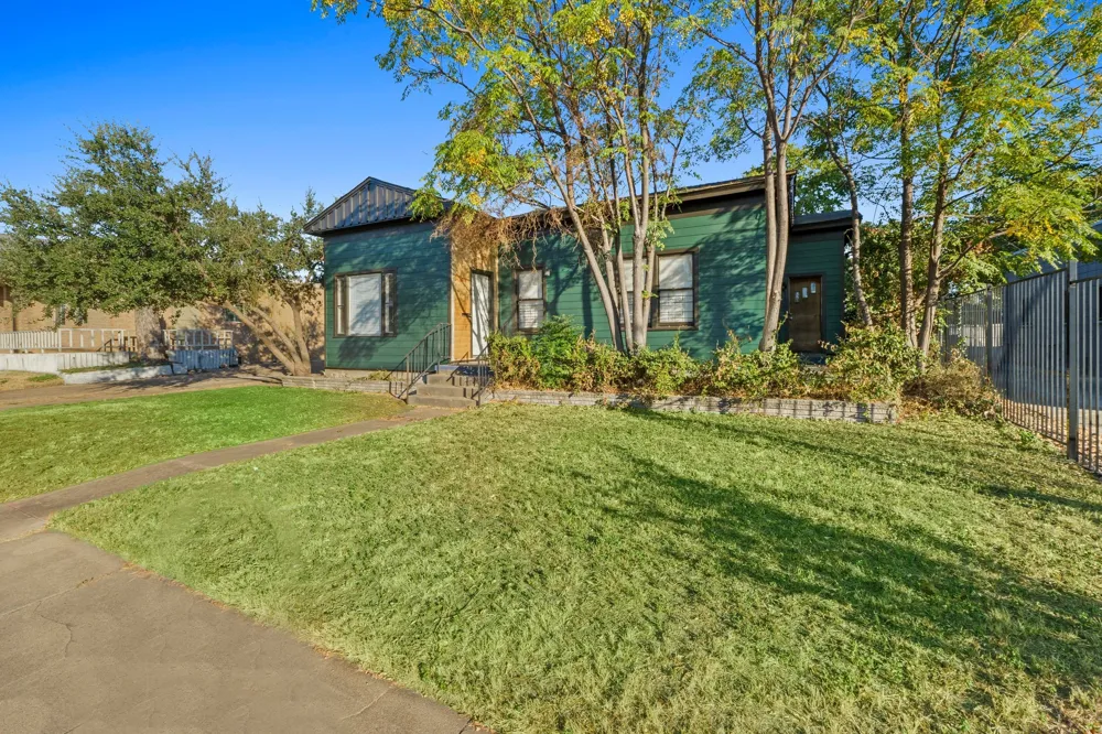 1308 E 12th Street #B Austin, TX 78702