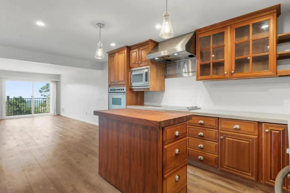 250 Forest Ridge Road #42 Monterey, CA 93940