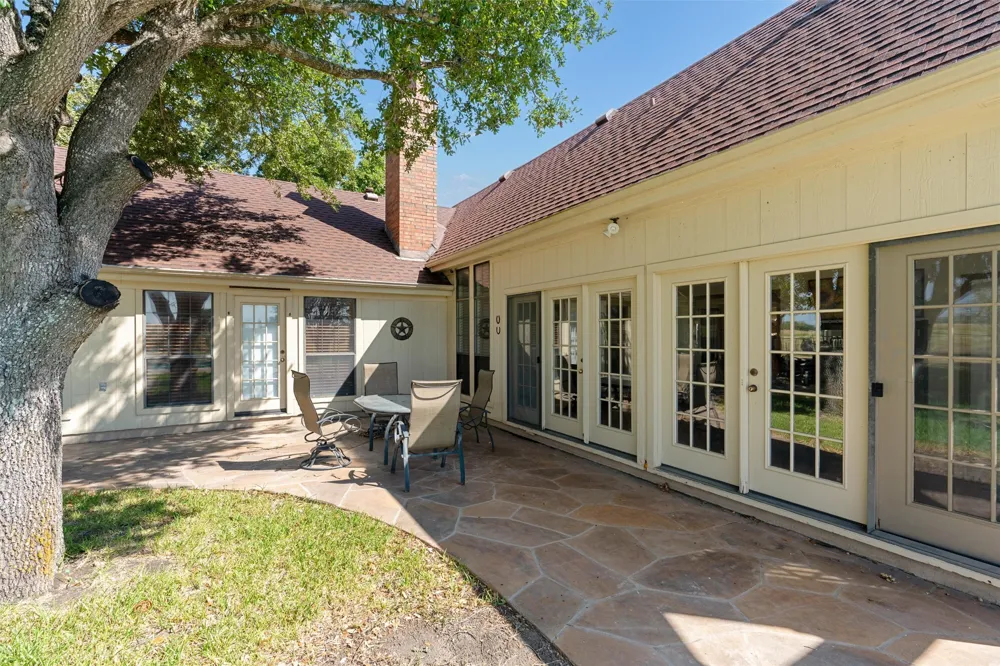 600 County Rd 447 Road Taylor, TX 76574