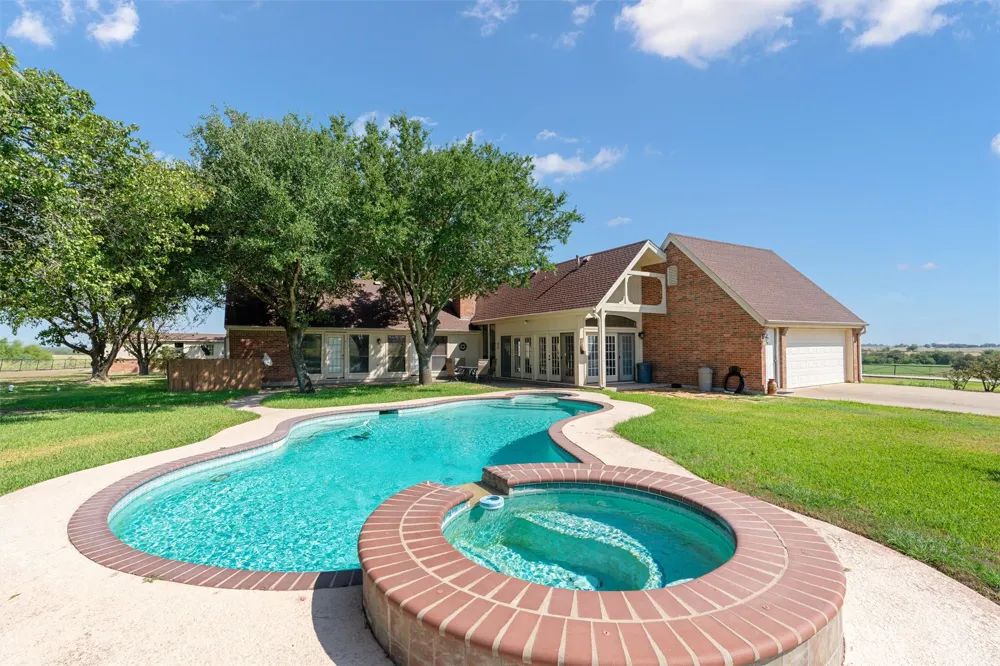 600 County Rd 447 Road Taylor, TX 76574