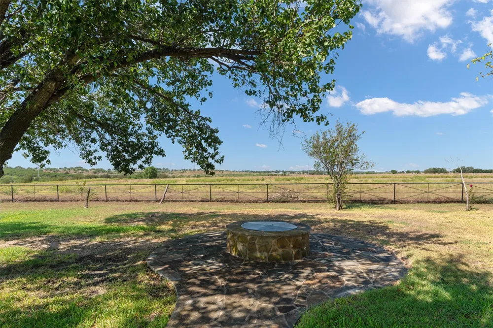 600 County Rd 447 Road Taylor, TX 76574