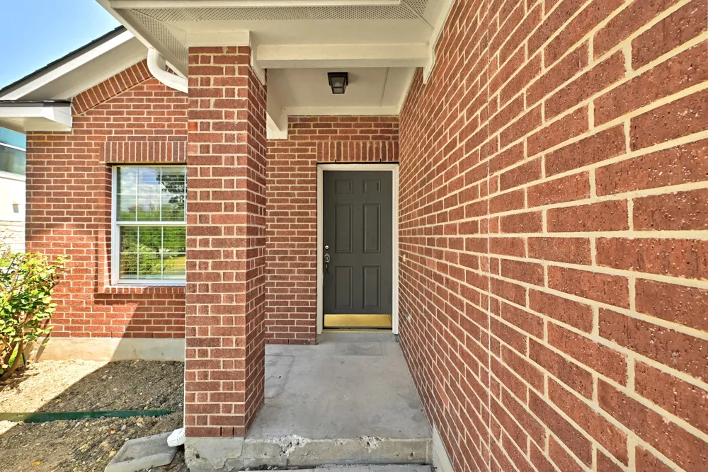 190 Pecanwood North Kyle, TX 78640