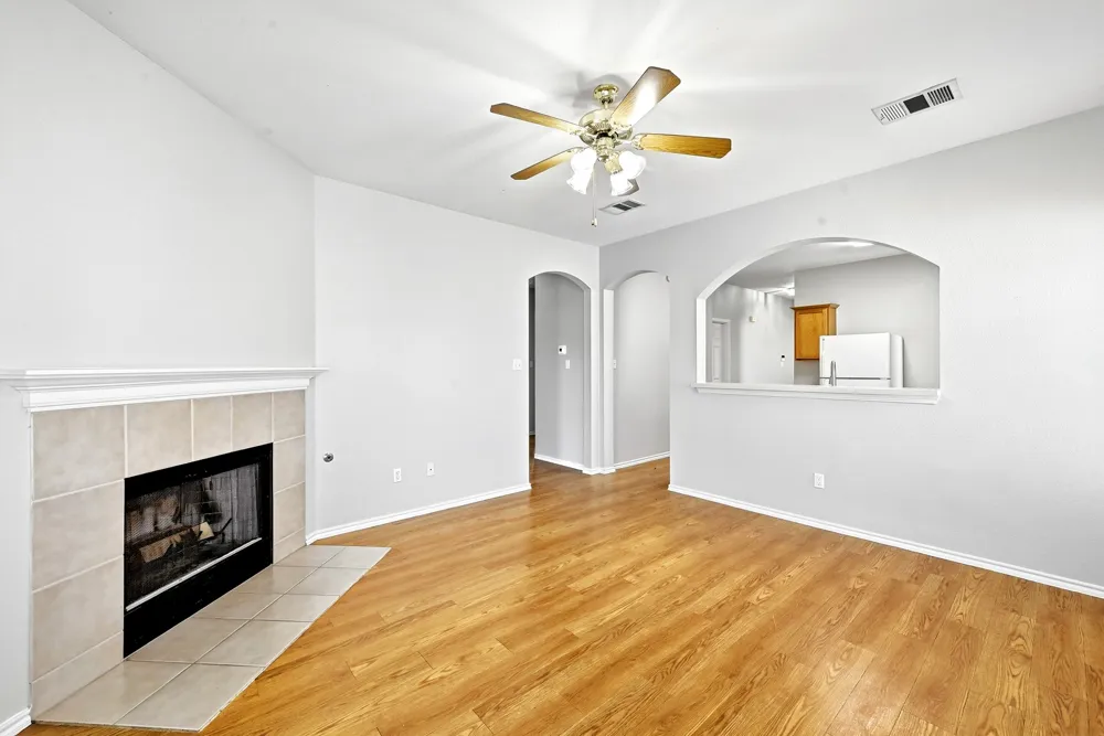 190 Pecanwood North Kyle, TX 78640