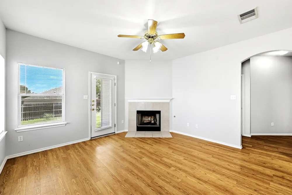 190 Pecanwood North Kyle, TX 78640