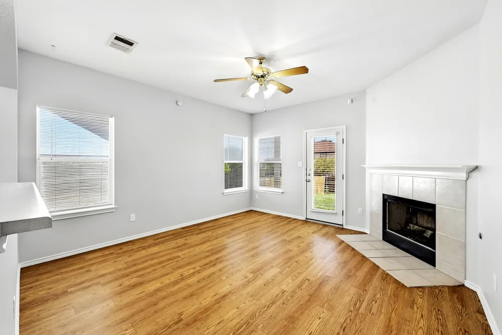 190 Pecanwood North Kyle, TX 78640
