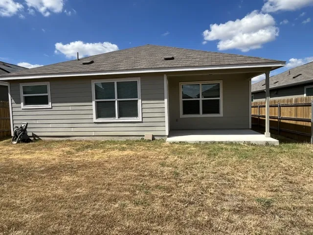 105 Guardian Angel Court Jarrell, TX 76537