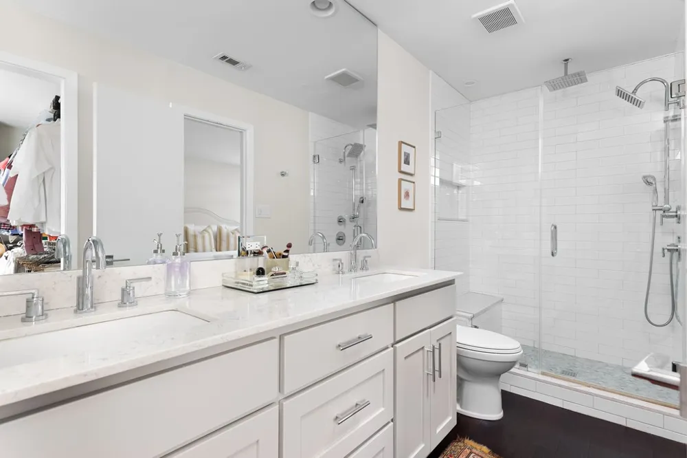 2505 Broken Oak Drive Austin, TX 78745