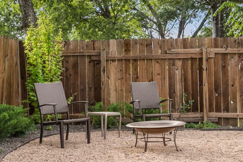 2505 Broken Oak Drive Austin, TX 78745