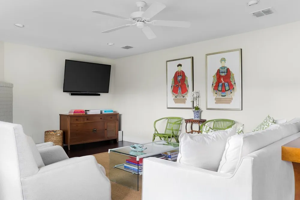 2505 Broken Oak Drive Austin, TX 78745