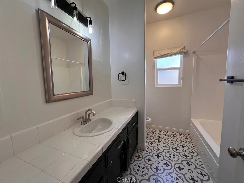 10106 Shoveldown Court Bakersfield, CA 93311