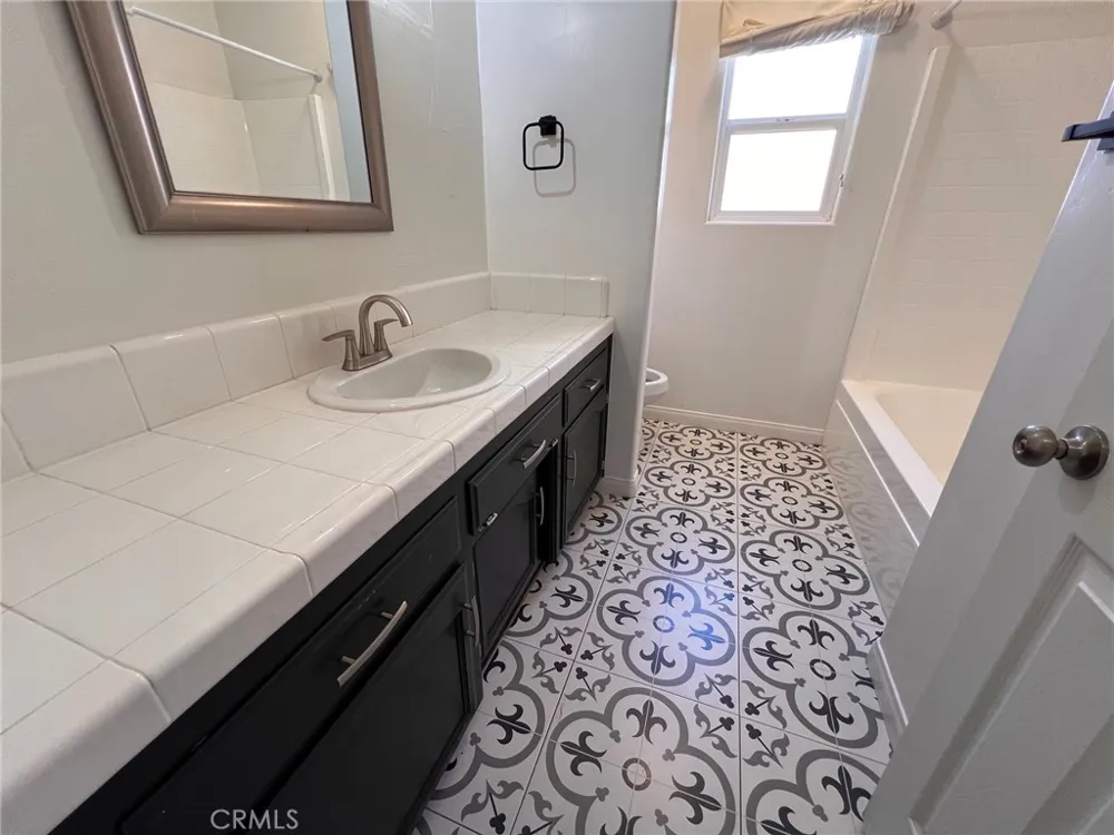 10106 Shoveldown Court Bakersfield, CA 93311